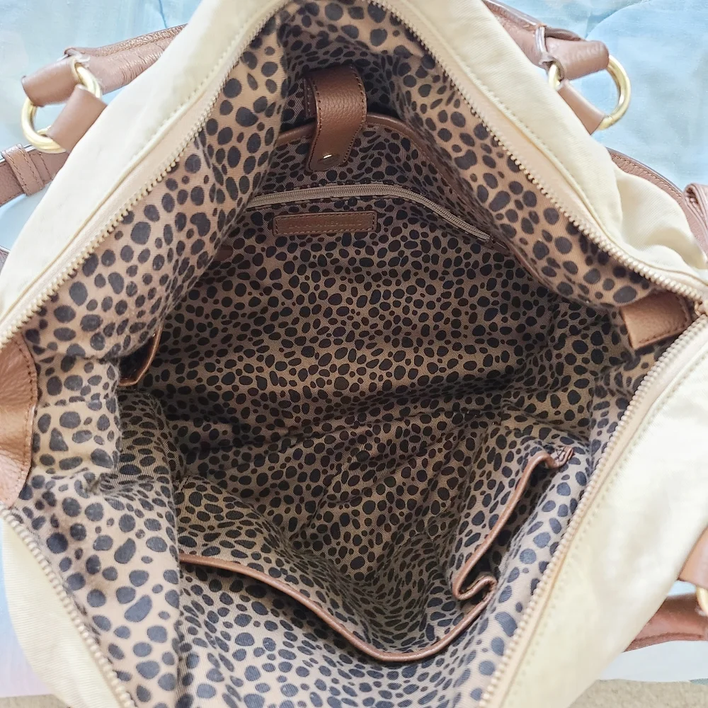 8/12 BANANA REPUBLIC COMPUTER BAG
